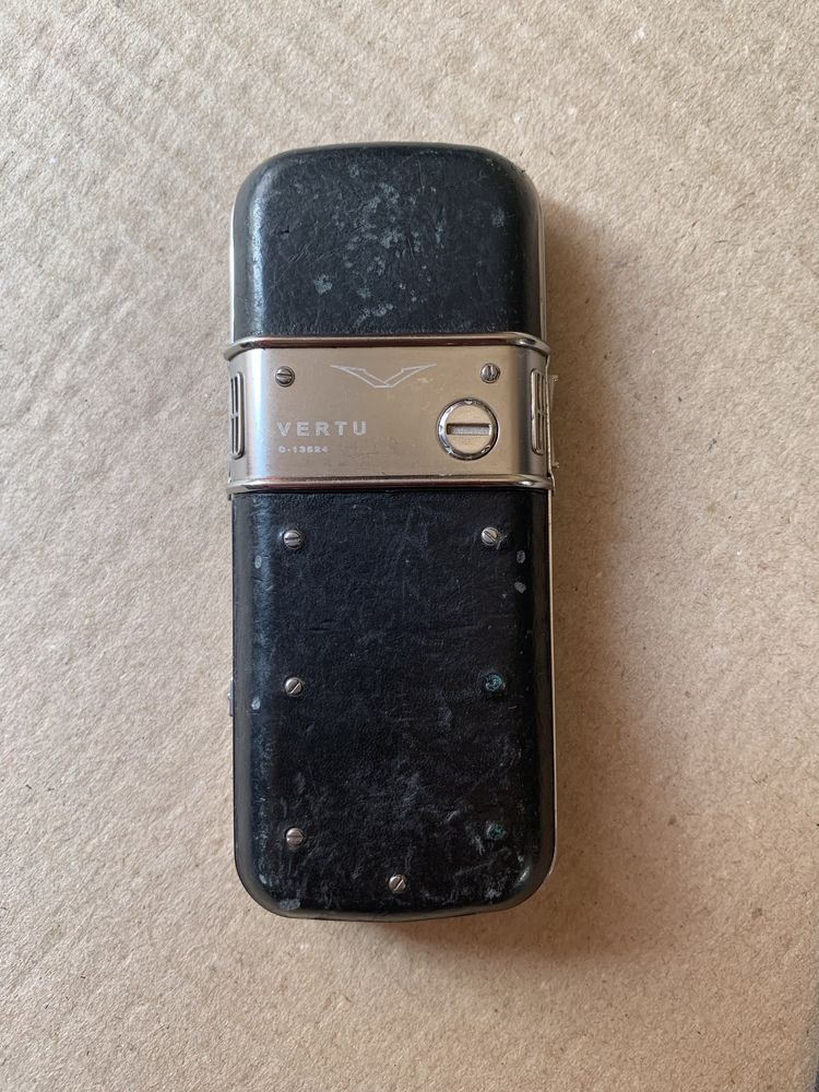 Vertu constellation rhv-8