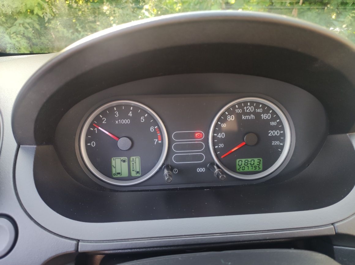 Ford fiesta 1.3 бензин 2005