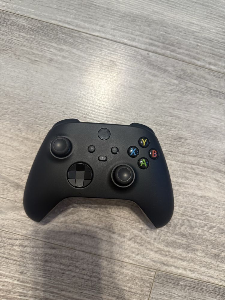 Sprzedam xbox series x 1TB