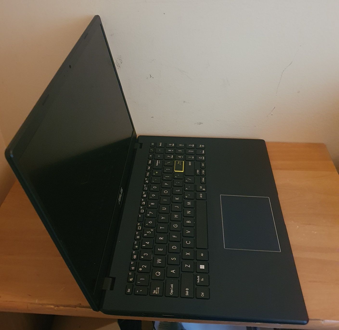 Laptop Asus Vivobook E510KA
