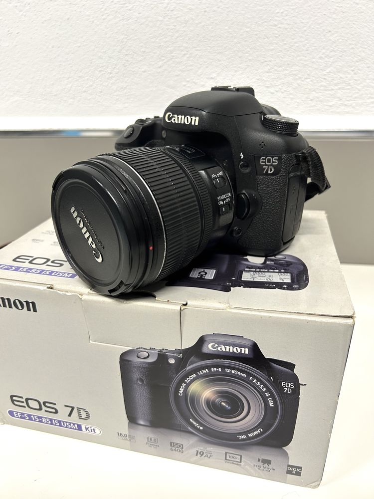 Canon 7D -  EFS 15-85 mm ULTRASONIC + Extras