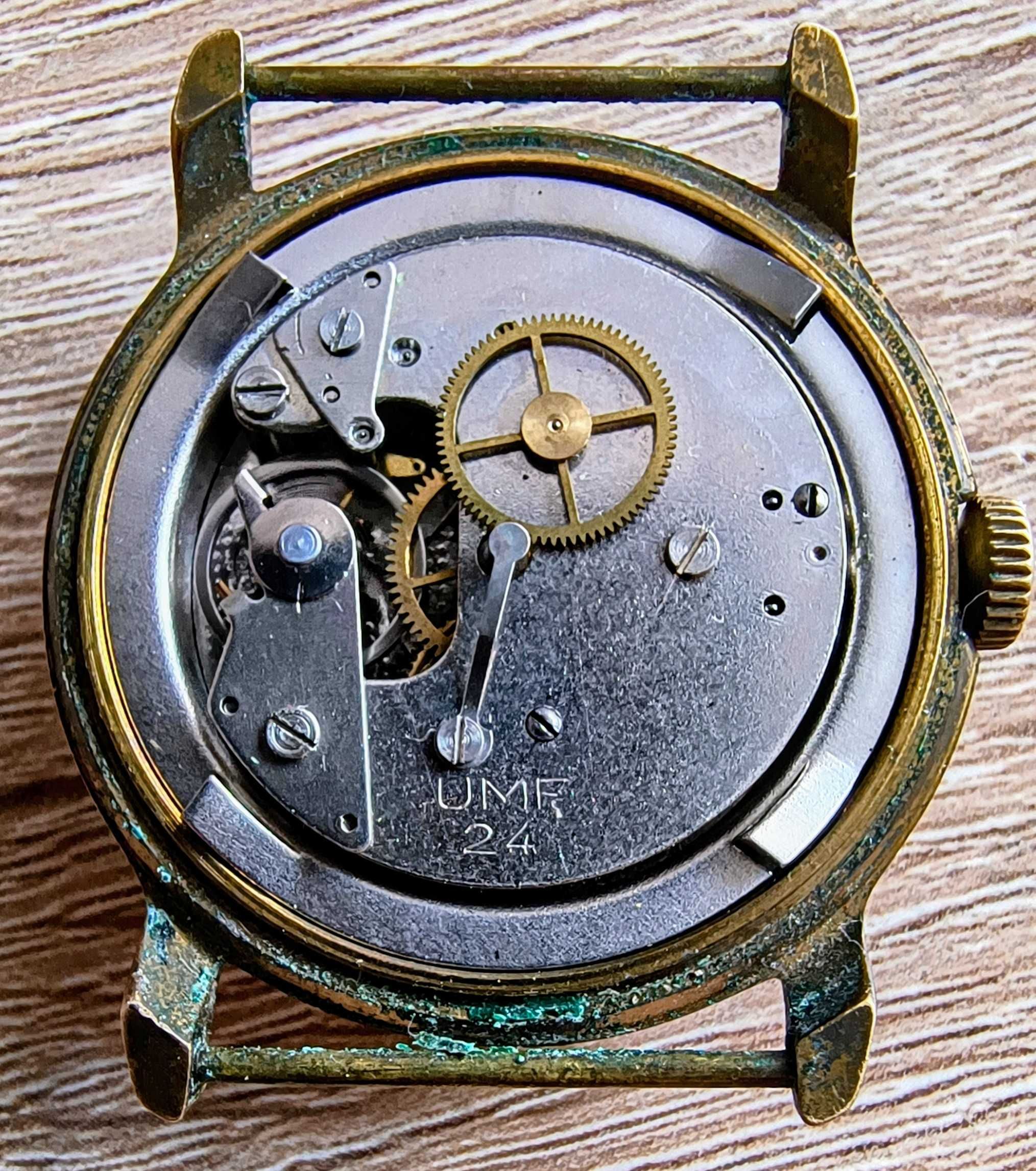 Zegarek mechaniczny Made In Germany UMF Ruhla Antimagnetic