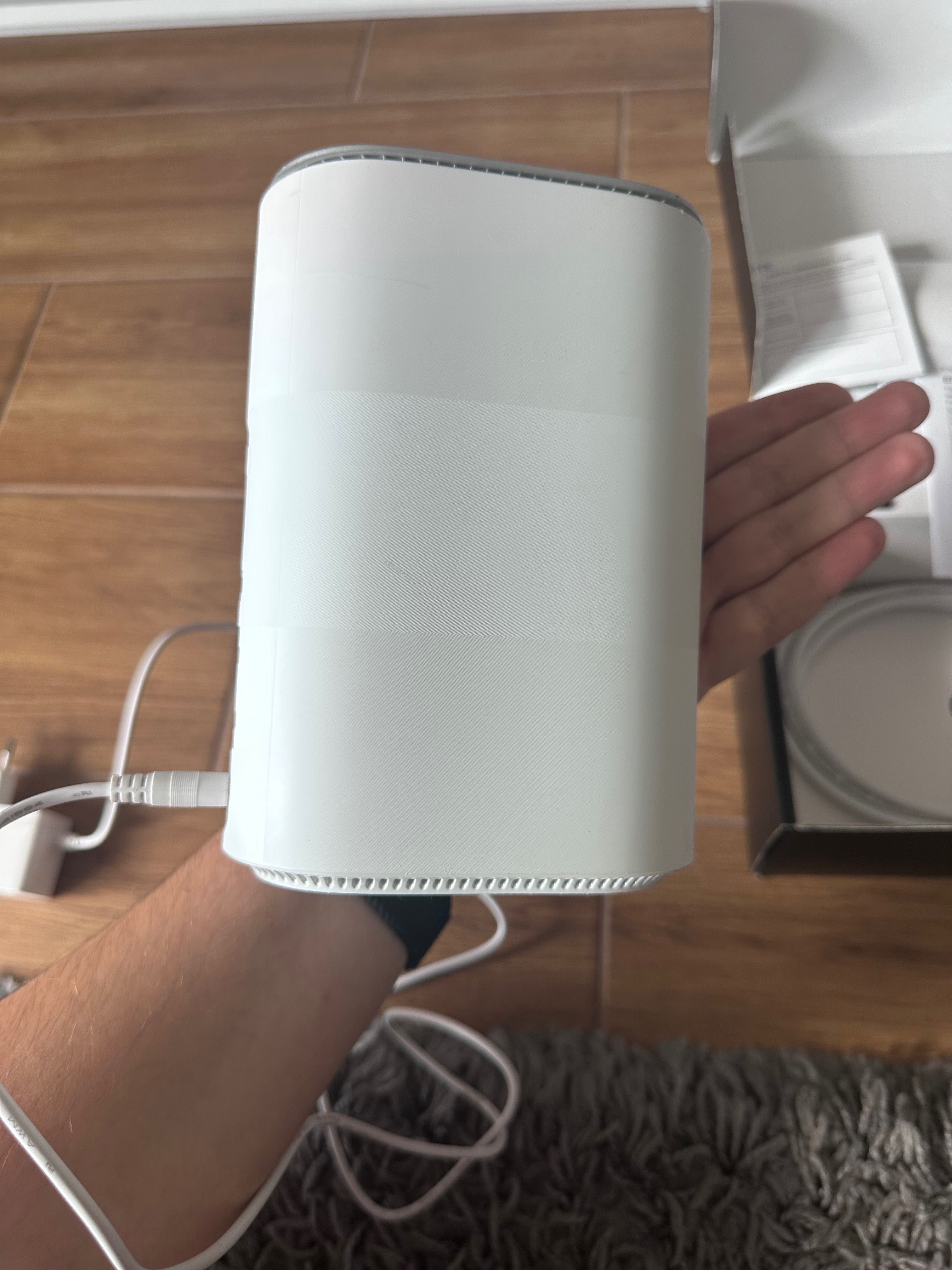 Router 5G ZTE MC888 – Jak Nowy, Idealny do Domu i Biura!