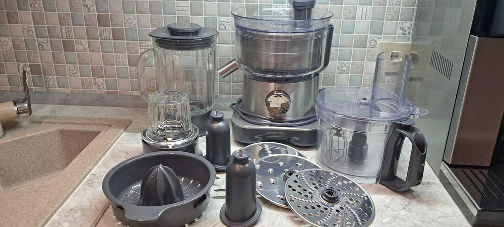 Кухонний комбайн Kenwood FPM25