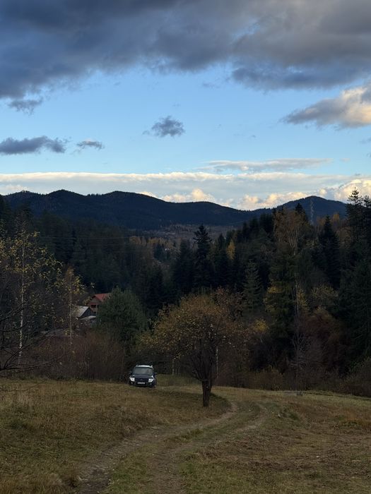 Ділянка Карпати,Микуличин.Земля в горах з газом