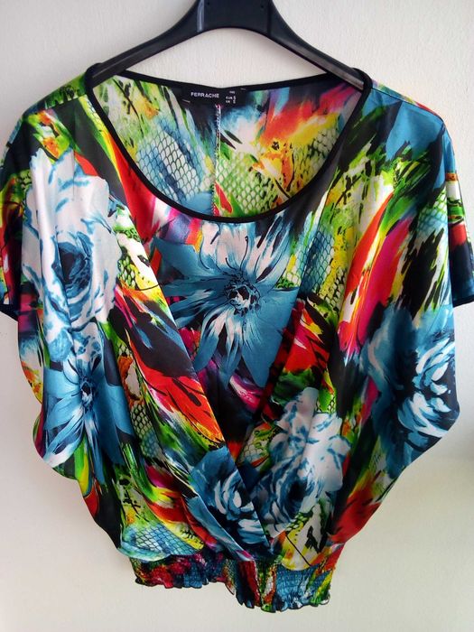 Blusa acetinada com padrão - Ferrache - Tamanho S