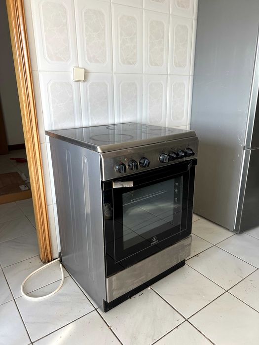 Fogão elétrico com placa de indução