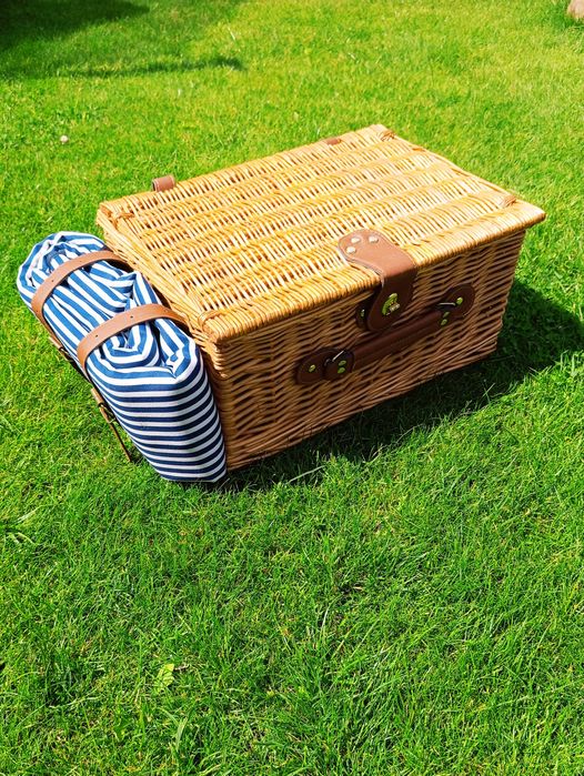 Kosz piknikowy na 4 os.