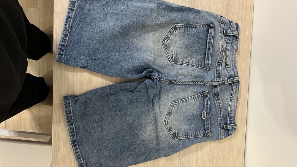 Шорти джинсові. Майже нові