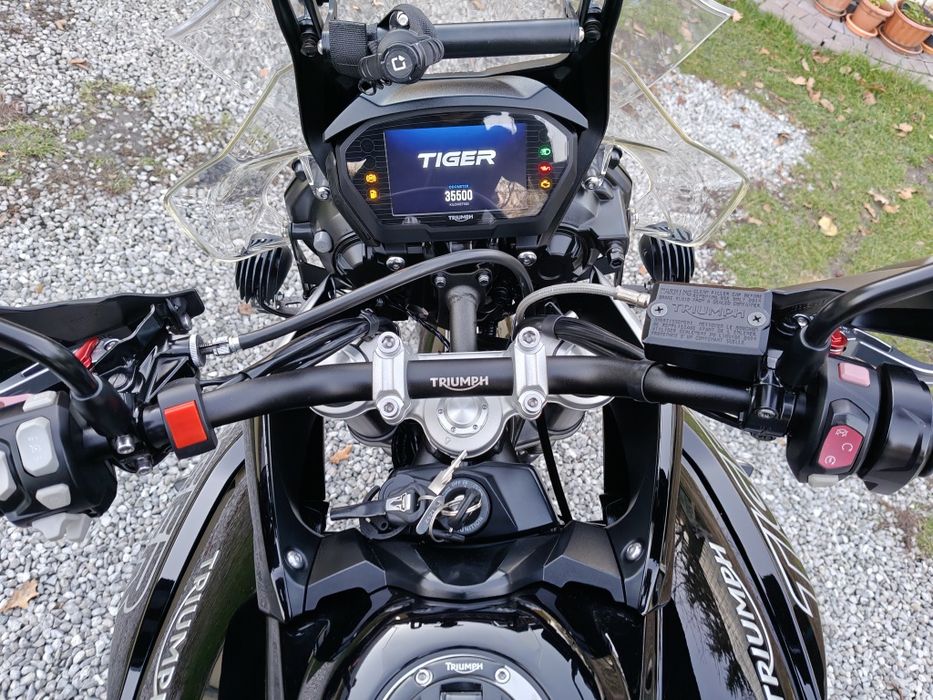 Triumph Tiger 800 XRX 850 * TABLET * 3x kufry ABS TC TEMPOMAT Full LED