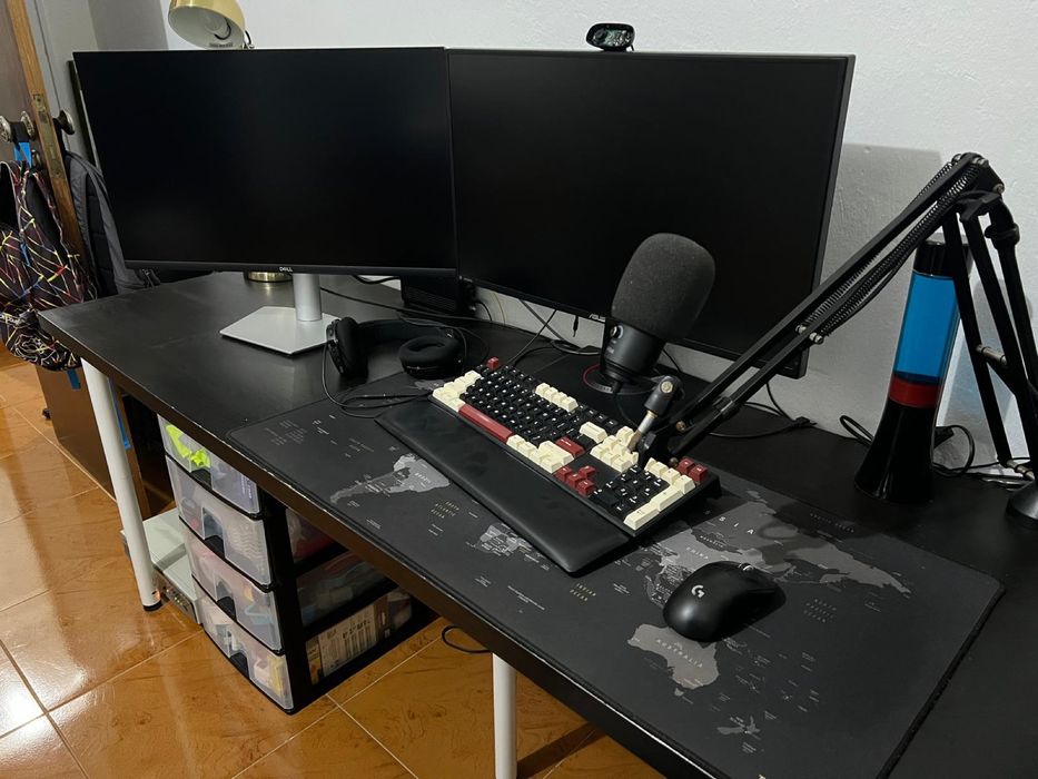 Secretária + Bloco de gavetas