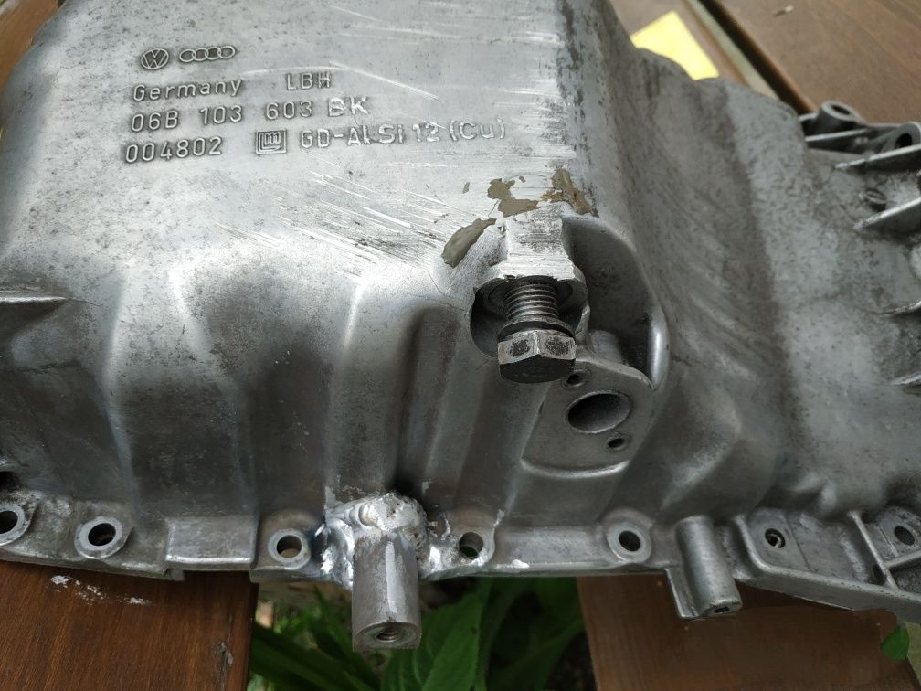 Піддон 06B10363BK VAG