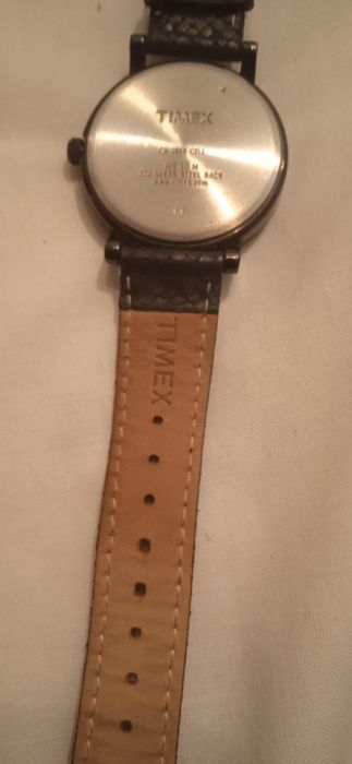 Relógio unisexo TIMEX, mostrador preto com iluminação