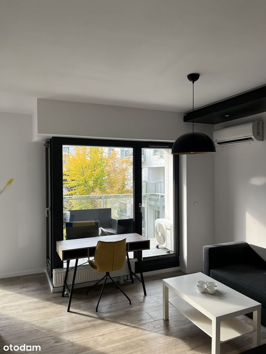 Sprzedam kawalerkę z miejscem parkingowym – Miasteczko Wilanów