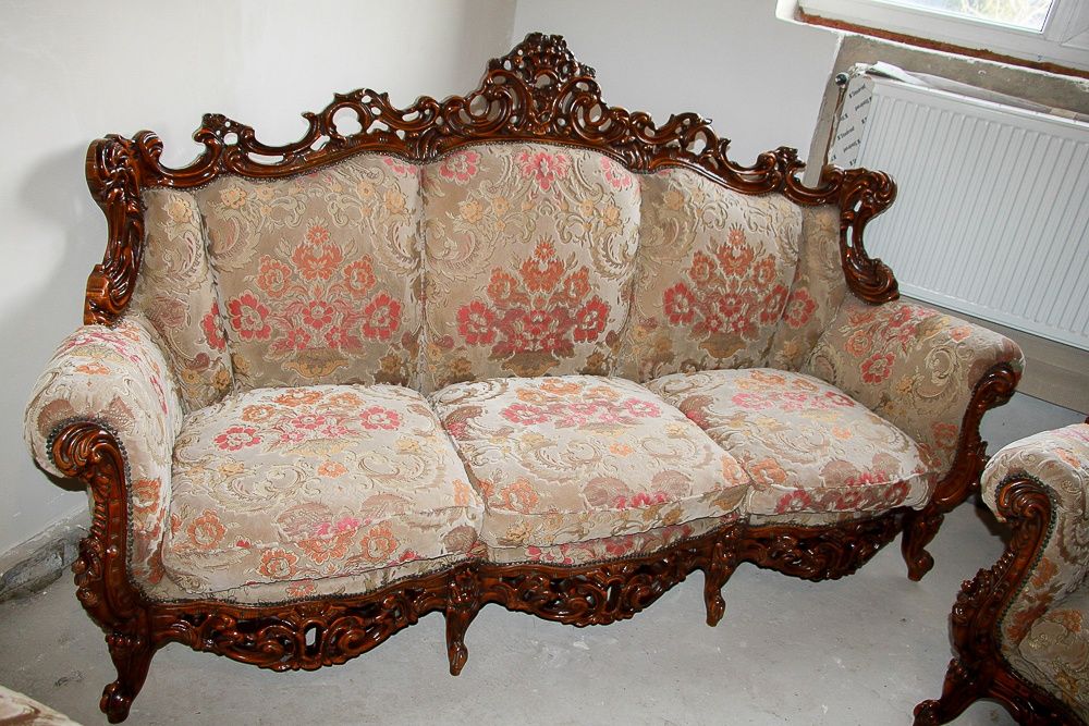 Мяка частина  барокко 3+1+1+столик  .меблі