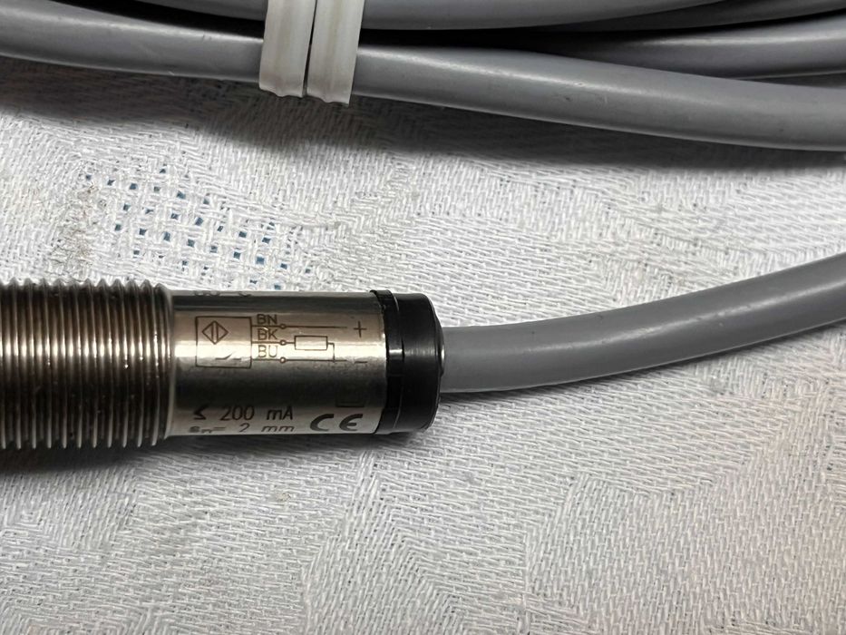 Czujnik indukcyjny / zbliżeniowy do rozdzielaczy central smarowania