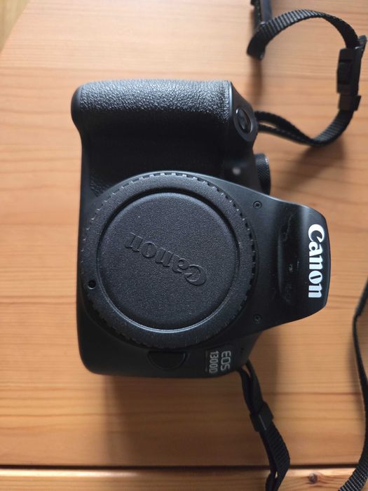 Aparat Canon 1300 + 2 obiektywy 18-55 oraz 75-300