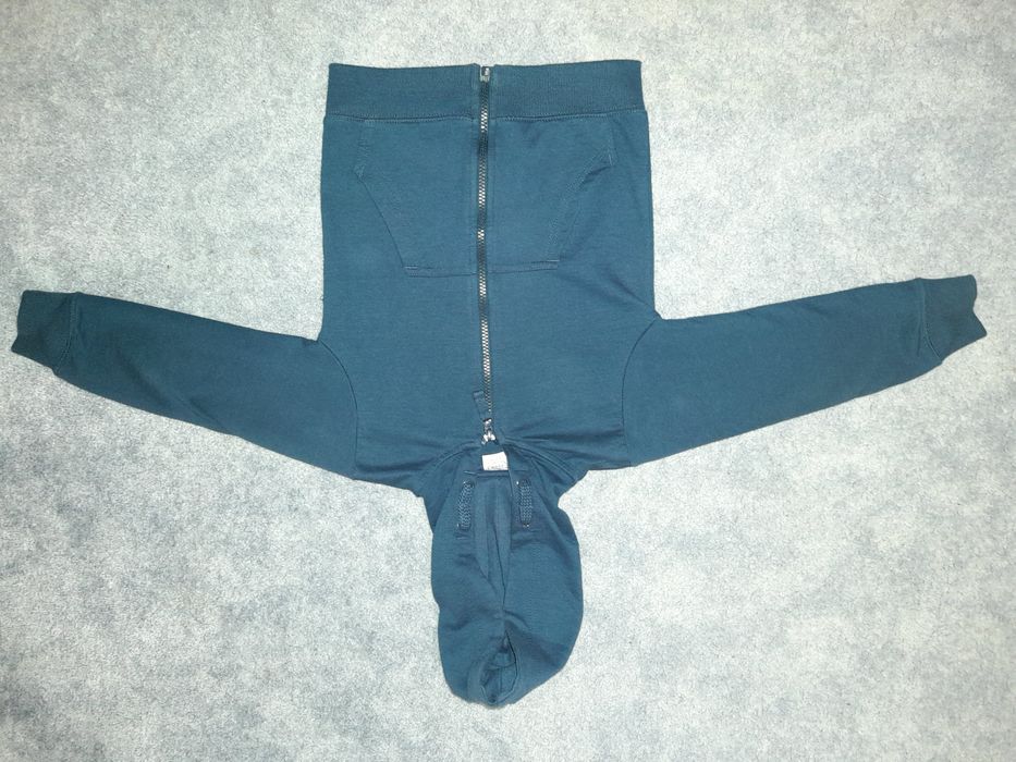 Bluza granatowa z kapturem rozpinana Cool Club Smyk rozmiar 104