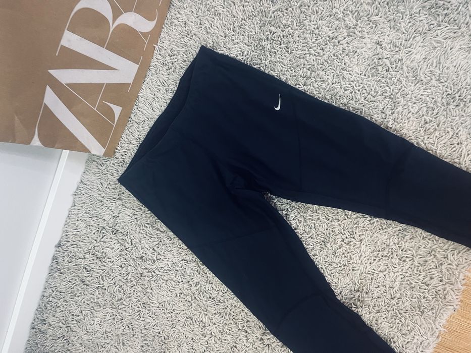 Czarne nike damskie legginsy basic rozm M elastyczne sportowe dresy