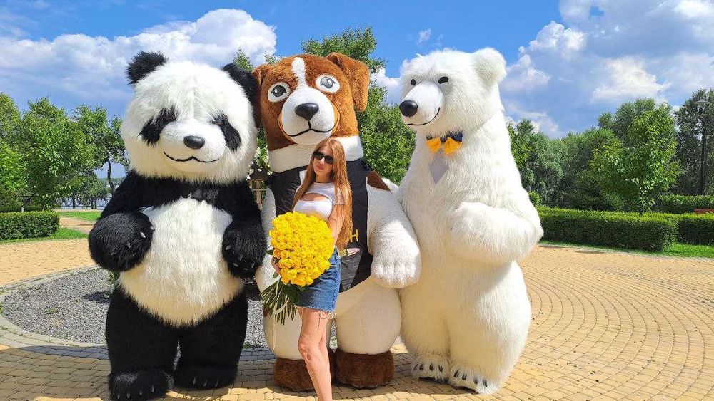 Оренда Надувної Великої Панди для Свята Зробіть свято  з "СуперСвято"!