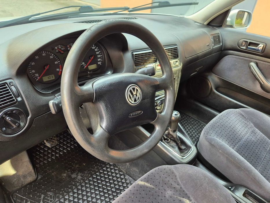 Volkswagen Golf 4, 1999, 1.6 MPI