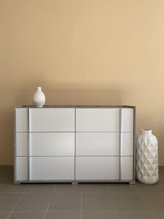 Стильний комод з 6 шухлядками