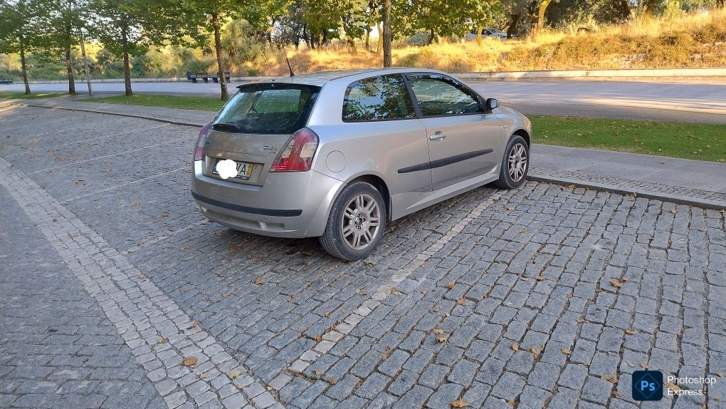 Fiat stilo 1.9 gasóleo 5 lugares, em bom estado, e económico