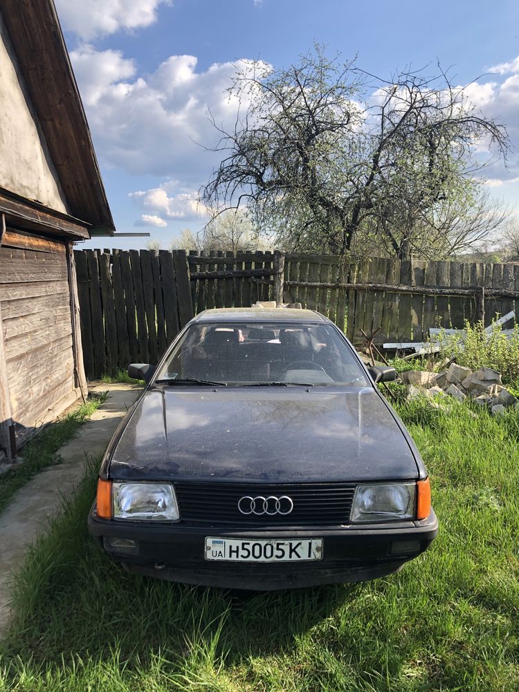 Audi 100 2,3 Сигара не розтаможена