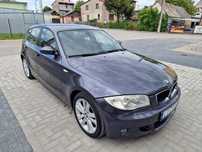 BMW E87 120i Skóry Sporty Czarny Sufit Grzane Fotele Navi Czujniki Par