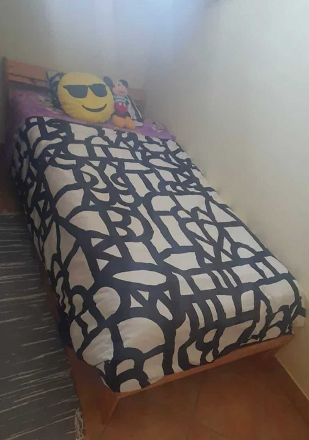 Cama de solteiro 90x200 com estrado e colchão ortopédico