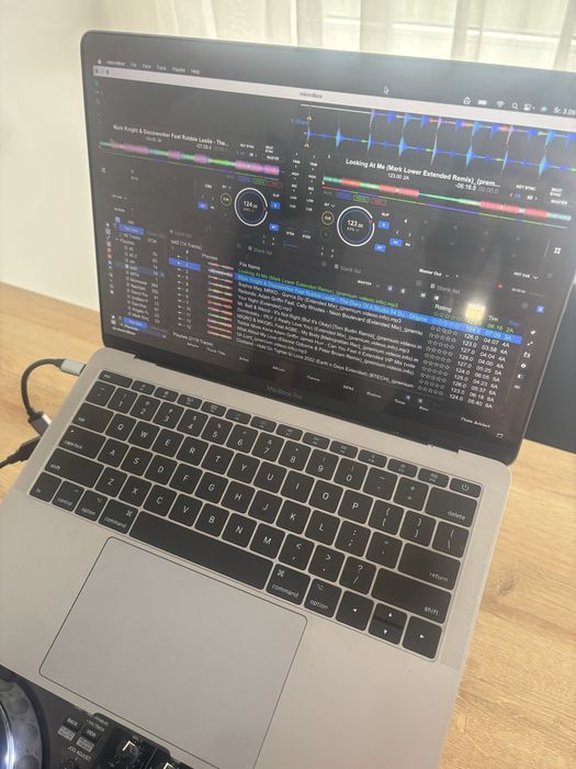 Pioneer Ddj 1000 sennheiser hd25 macbook soundbar stol zestaw DJ