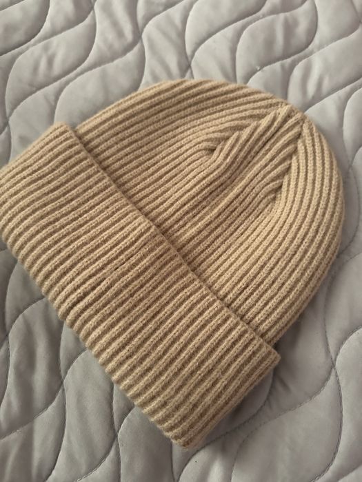 Шапка жіноча UGG