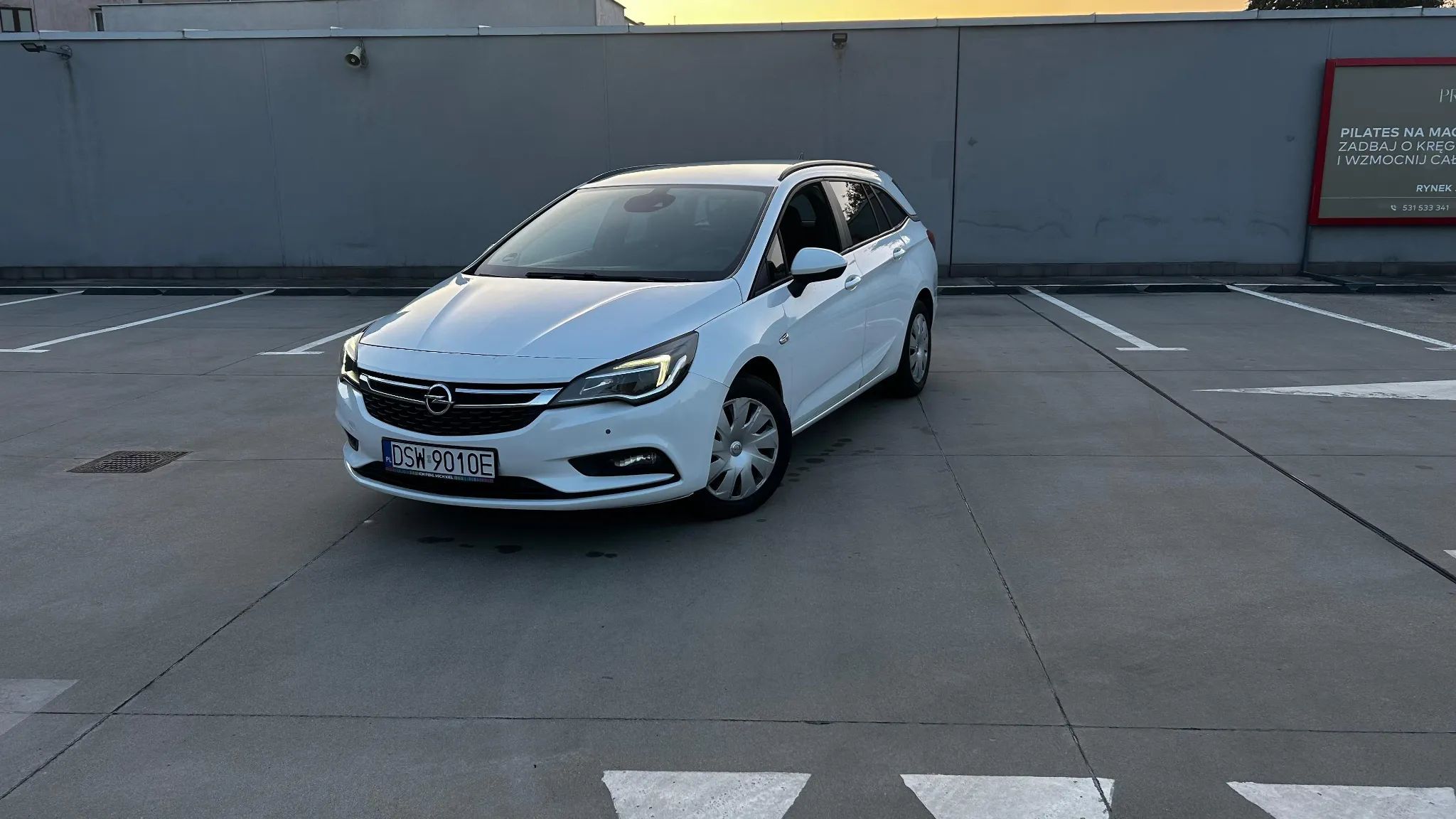 Opel Astra 1 właściciel, hak, webasto, bogate wyposażenie
