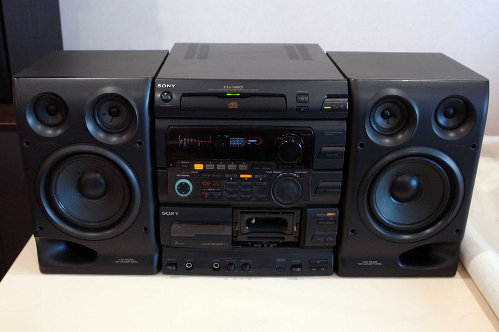 Музыкальный ценр Sony FH-G80.