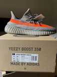 Yeezy boost 350 v2