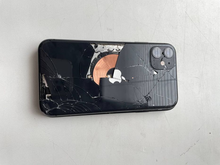 iPhone 11, срочно