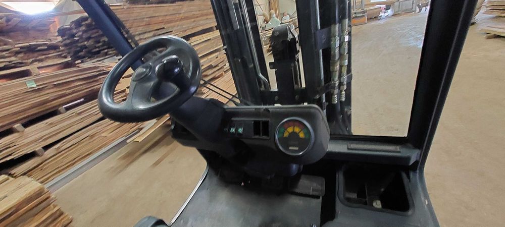 Elektryczny wózek widłowy Linde e30