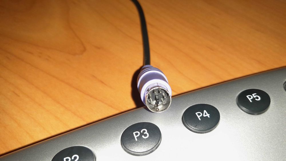 Old Computer Keyboard64730304795394122