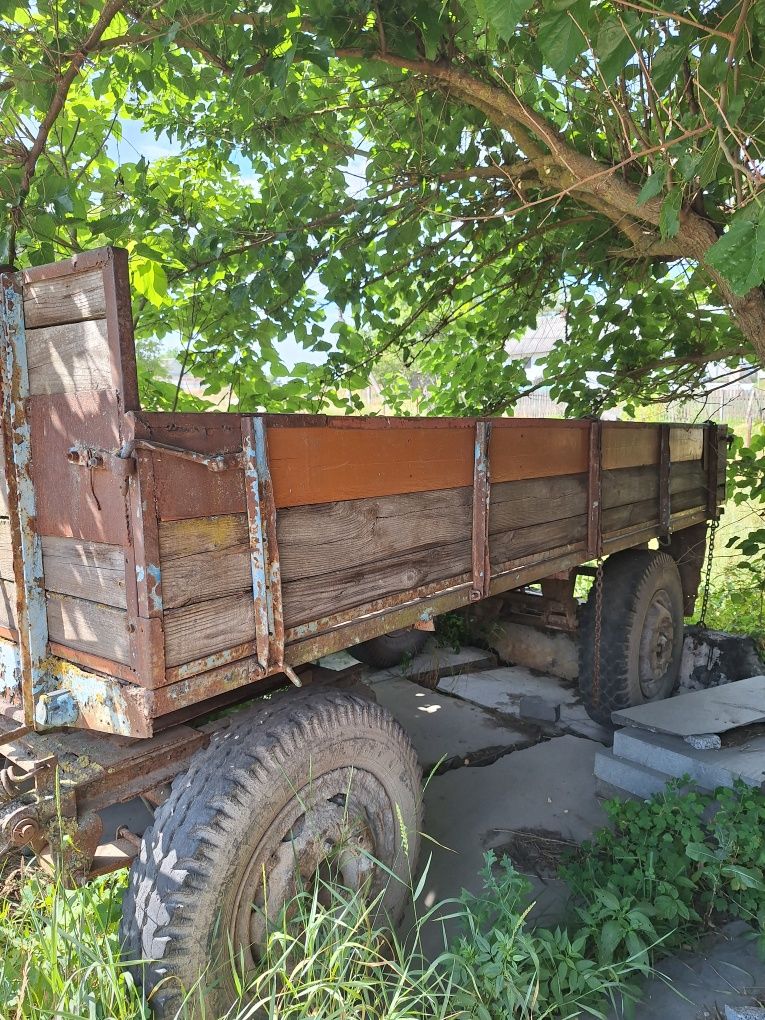 Причіп до трактора
