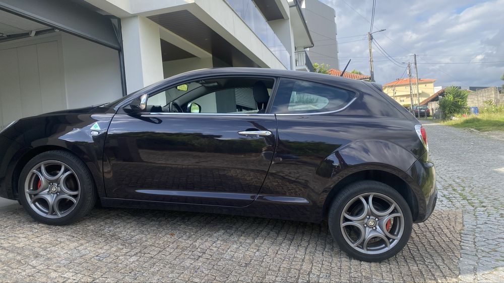 Alfa romeu mito 1.3 (2013)  vendo ou troco por jeep grand cherokee 3.1