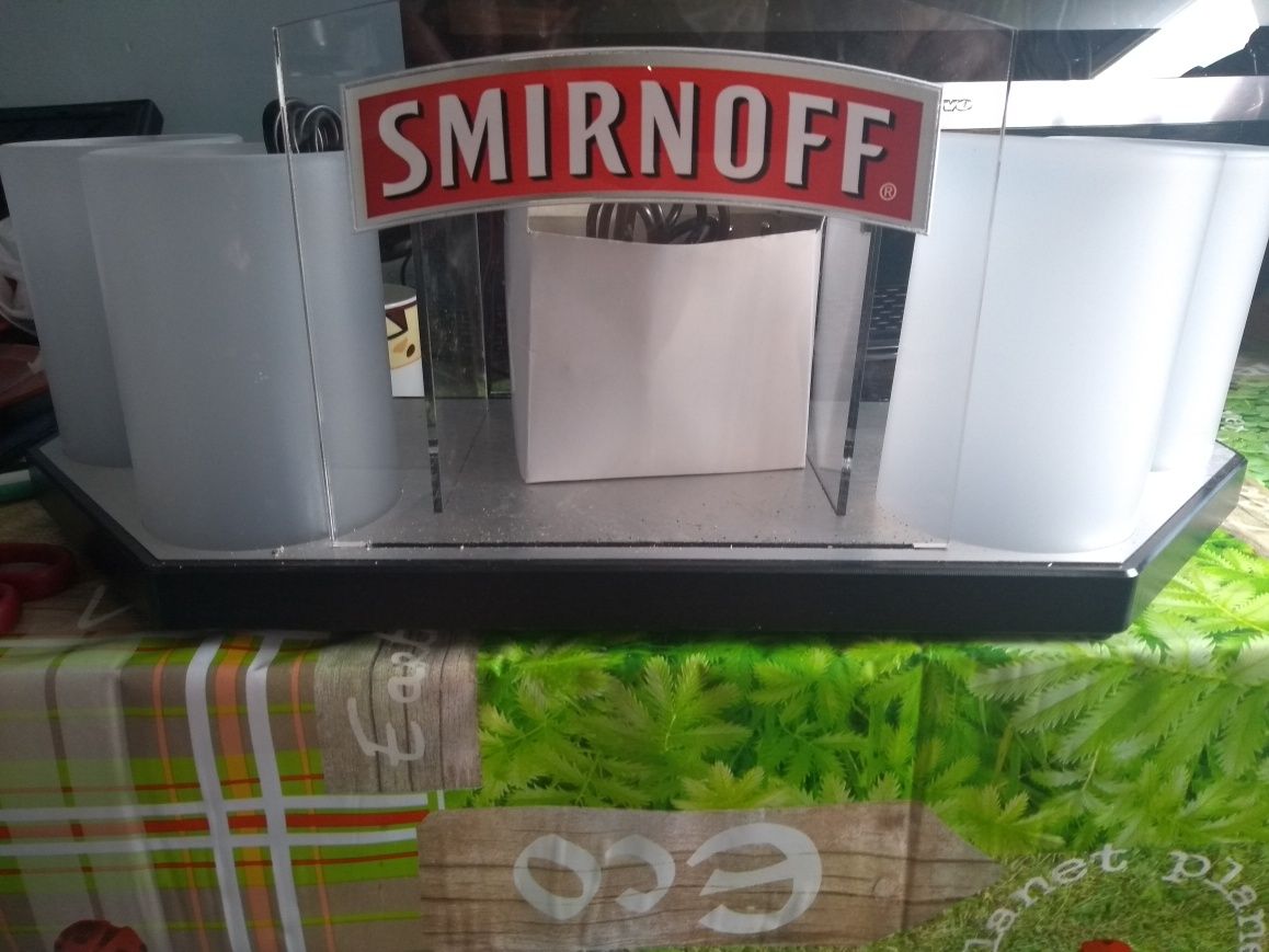 Reklama Smirnoff