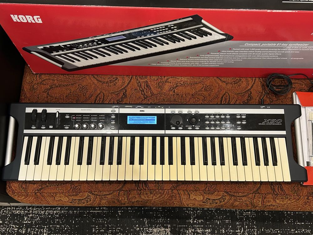 Korg X50 syntezator