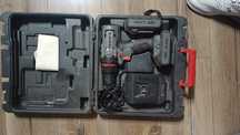zestaw wkrętarki GRAPHITE z dwiema bateriami model 58G225