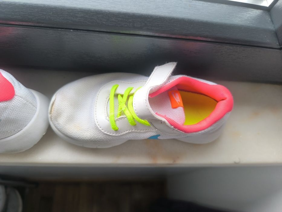 Tênis Nike tamanho 27