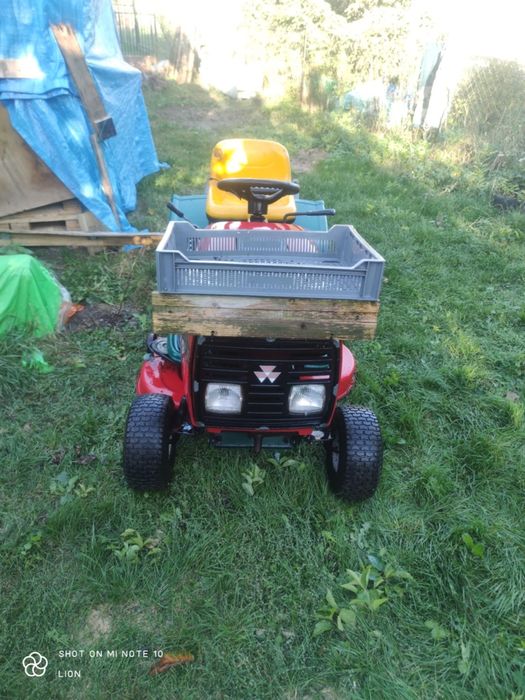 Traktorek kosiarka do trawy jak na zdjęciach