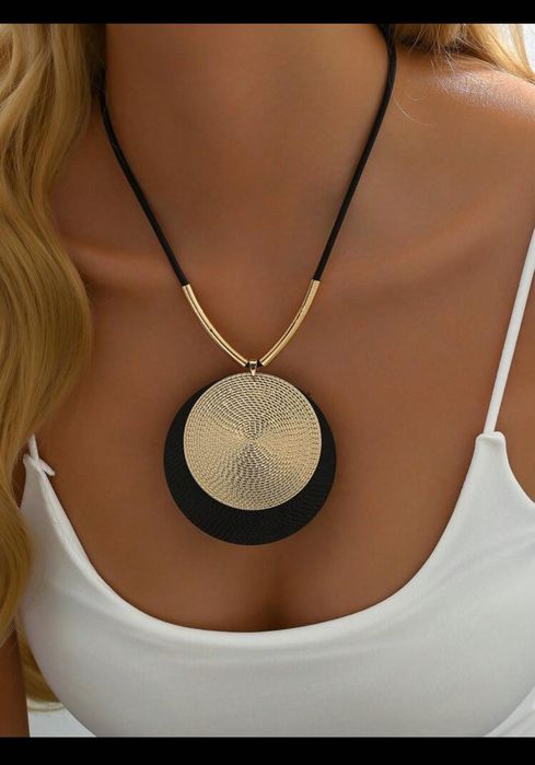 Geometryczny zestaw biżuterii - naszyjnik + kolczyki