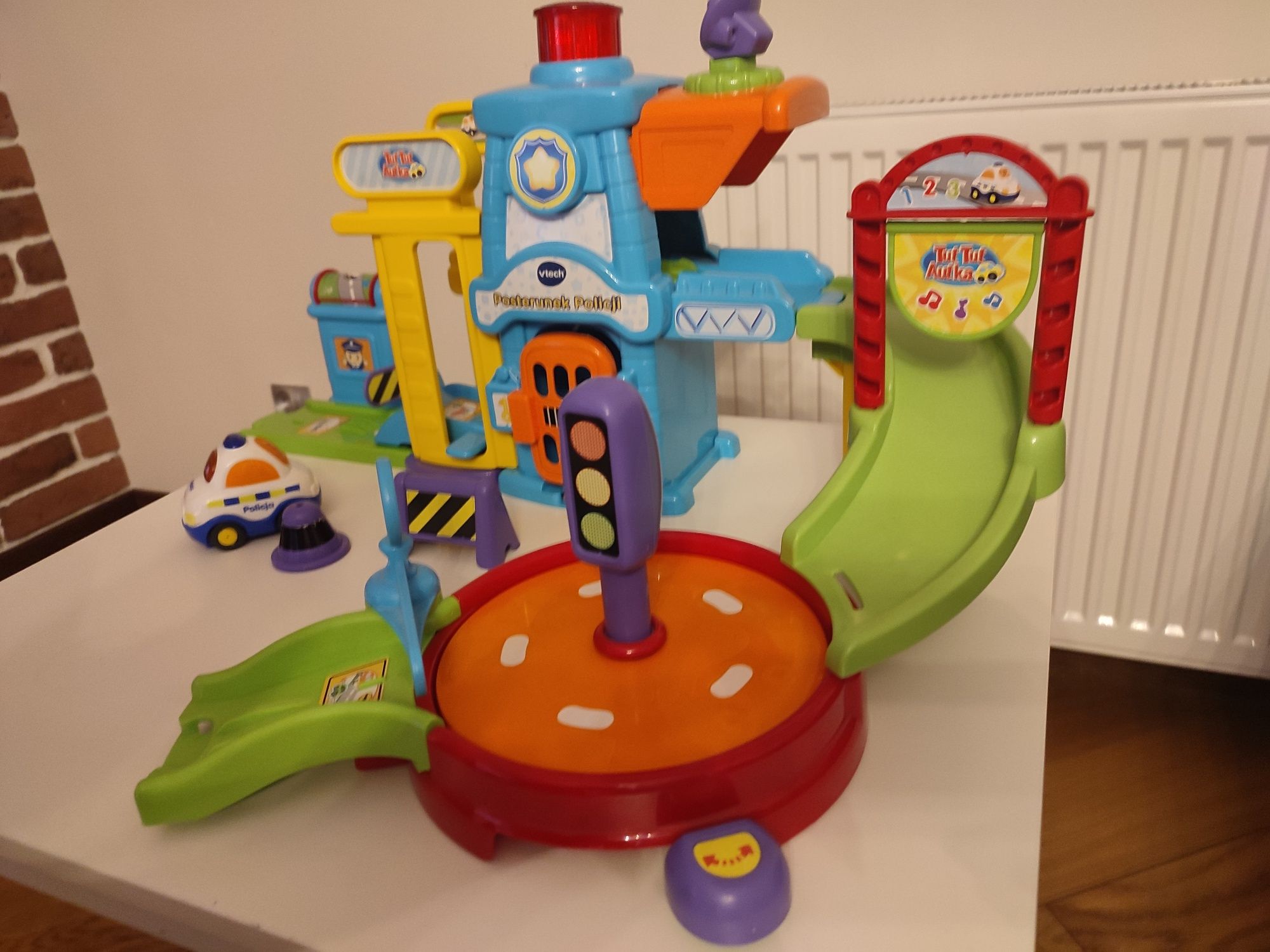 Vtech posterunek policji Tut Tut