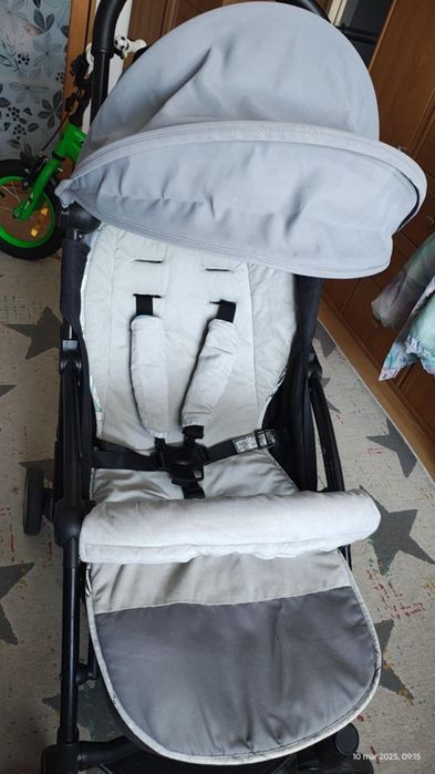 Wózek spacerowy.