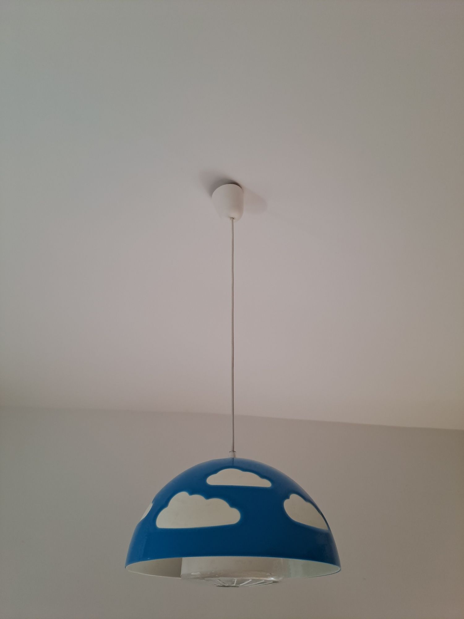 Śliczna lampa dziecięca Ikea chmurka Skojig