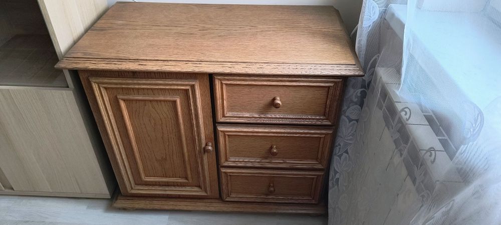 Solidna komoda trzy szuflady i szafka z półką